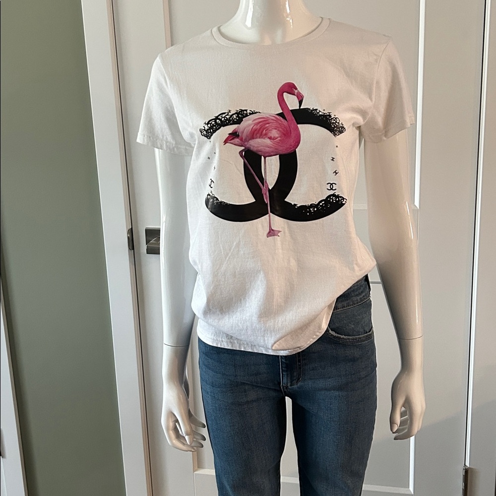 Chic Flamingo Influencer Graphic Tee | Luxury Inspired Logo | Effortless Chic - Picture 10 of 11